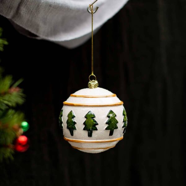 Westwood Ball Ornament Cream/Green 4"