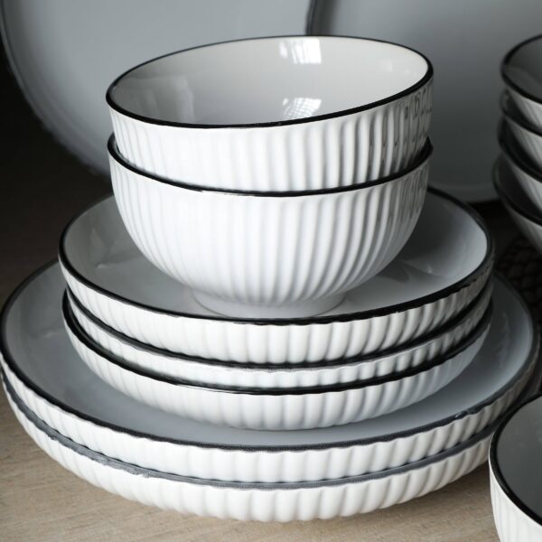 Lustra Stoneware Dinnerware Set - White