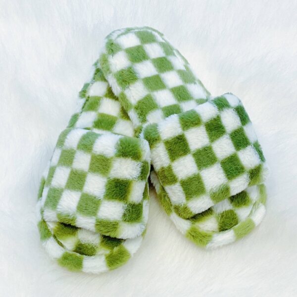 Luxe Lounge Checker Cozy Slipper: Pistachio, M/L