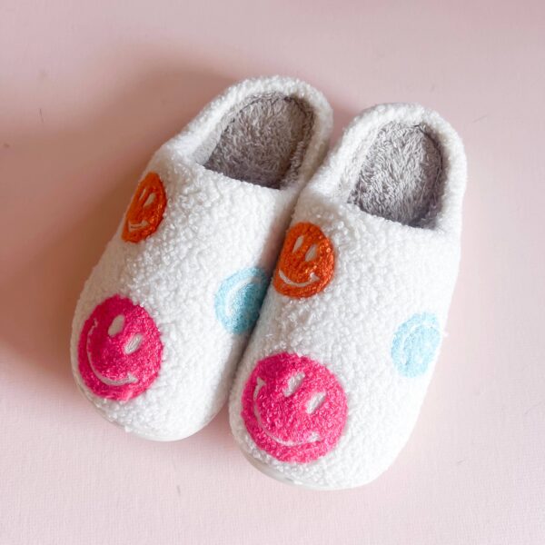 Happy Face Slippers | Retro Style: Large 9-10