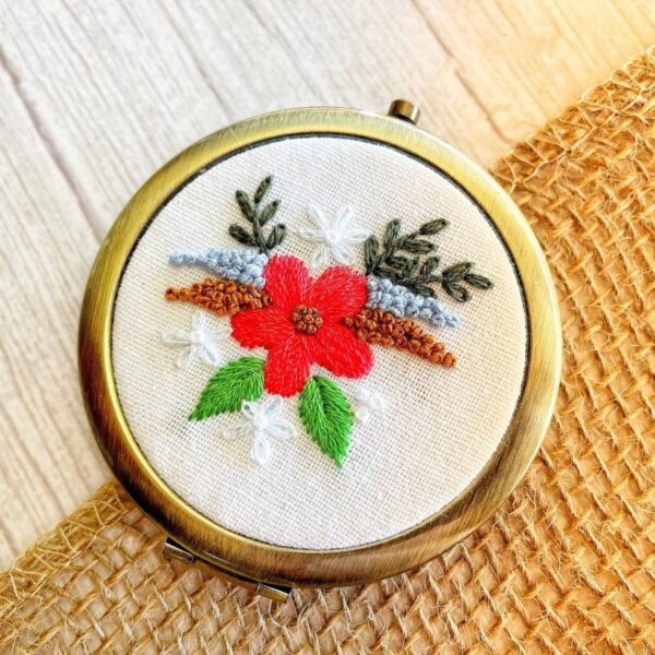 Floral Embroidered Compact Mirror, Collection Brooklyn: 4. Red CherryBlossom