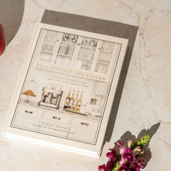 Beautifully Organized (White Coffee Table Books)