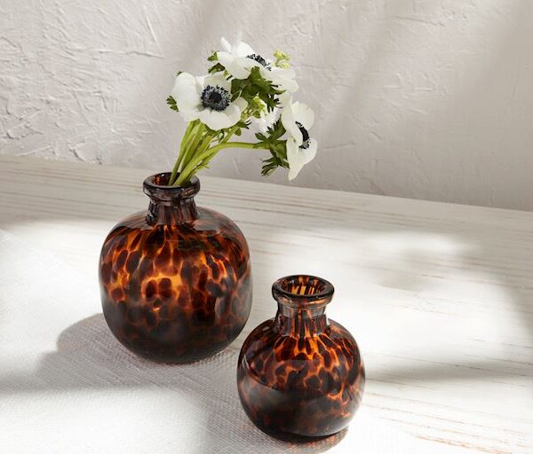 Small Tortoise Glass Vase - Image 2