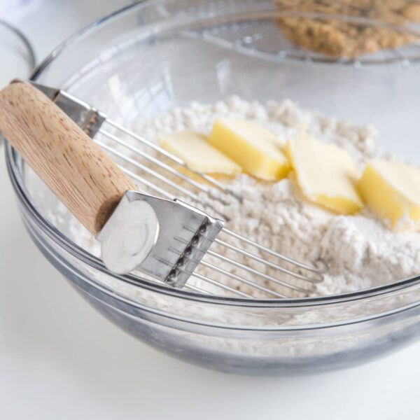 Fox Run Stainless Steel Wire Pastry Blender, 5" x 4" x 1.25" - Image 3