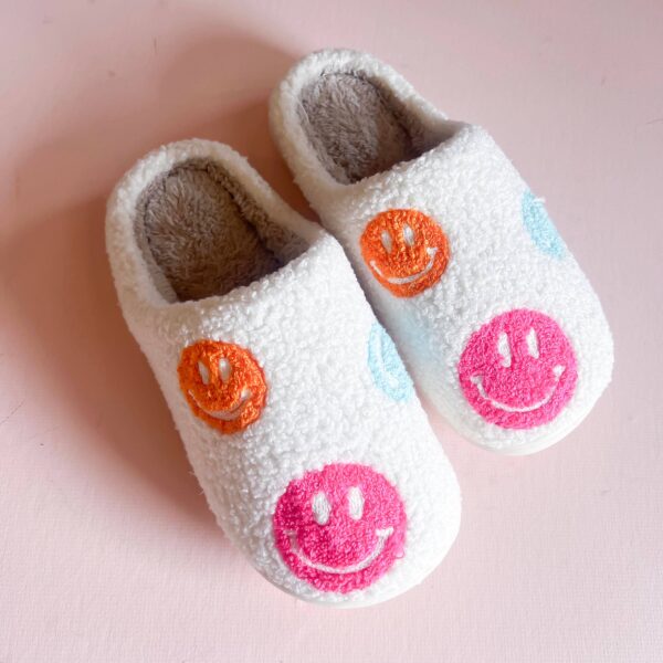 Happy Face Slippers | Retro Style: Large 9-10