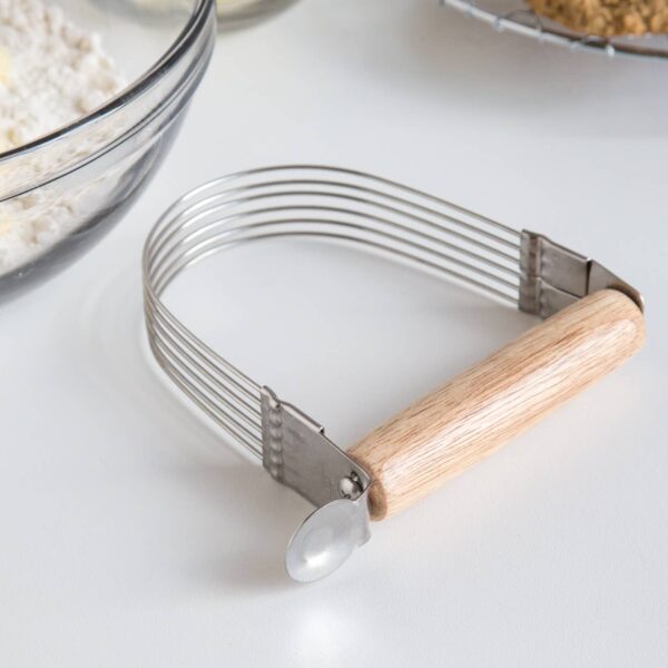 Fox Run Stainless Steel Wire Pastry Blender, 5" x 4" x 1.25" - Image 4