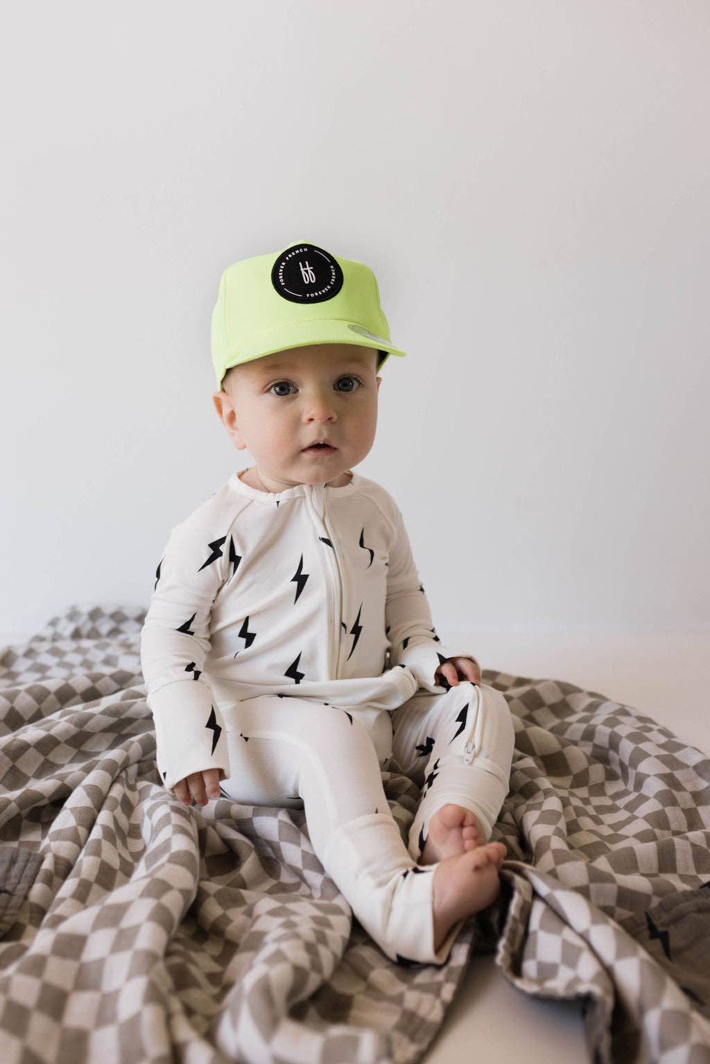 Bamboo Zip Pajamas | White & Black Lightning Bolt: 12-18 Months
