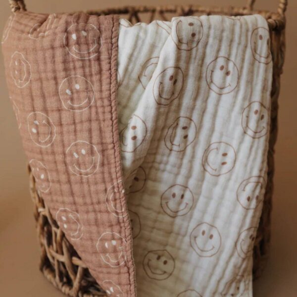 Muslin Quilt | Tan & Ivory Smile