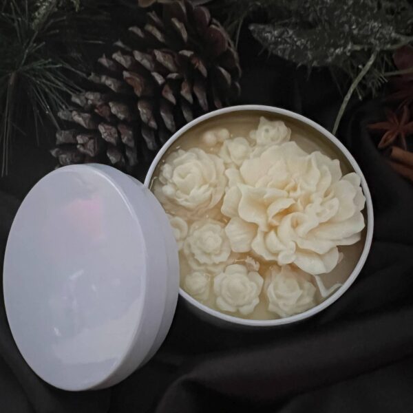 Floral Tin Candle 5oz Bamboo & Coconut, Gloss White - Image 5