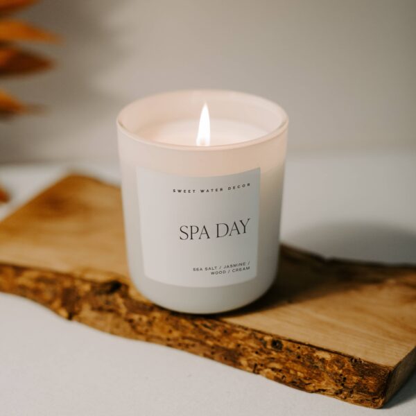 Spa Day 15 oz Soy Candle, Matte Jar - Image 5