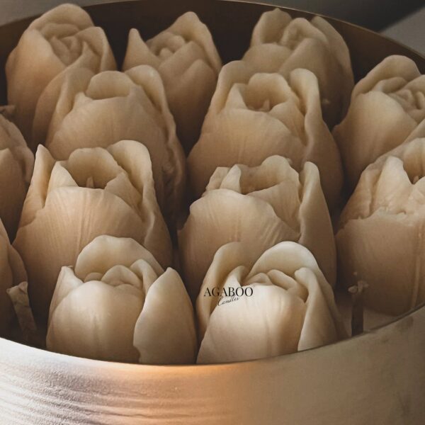 Huge Floral Vase Candle with tulips 40 oz Rose Petals - Image 6