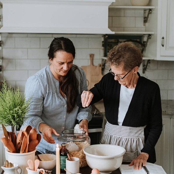 The Stoneware Mixing Bowl: Small - Image 5