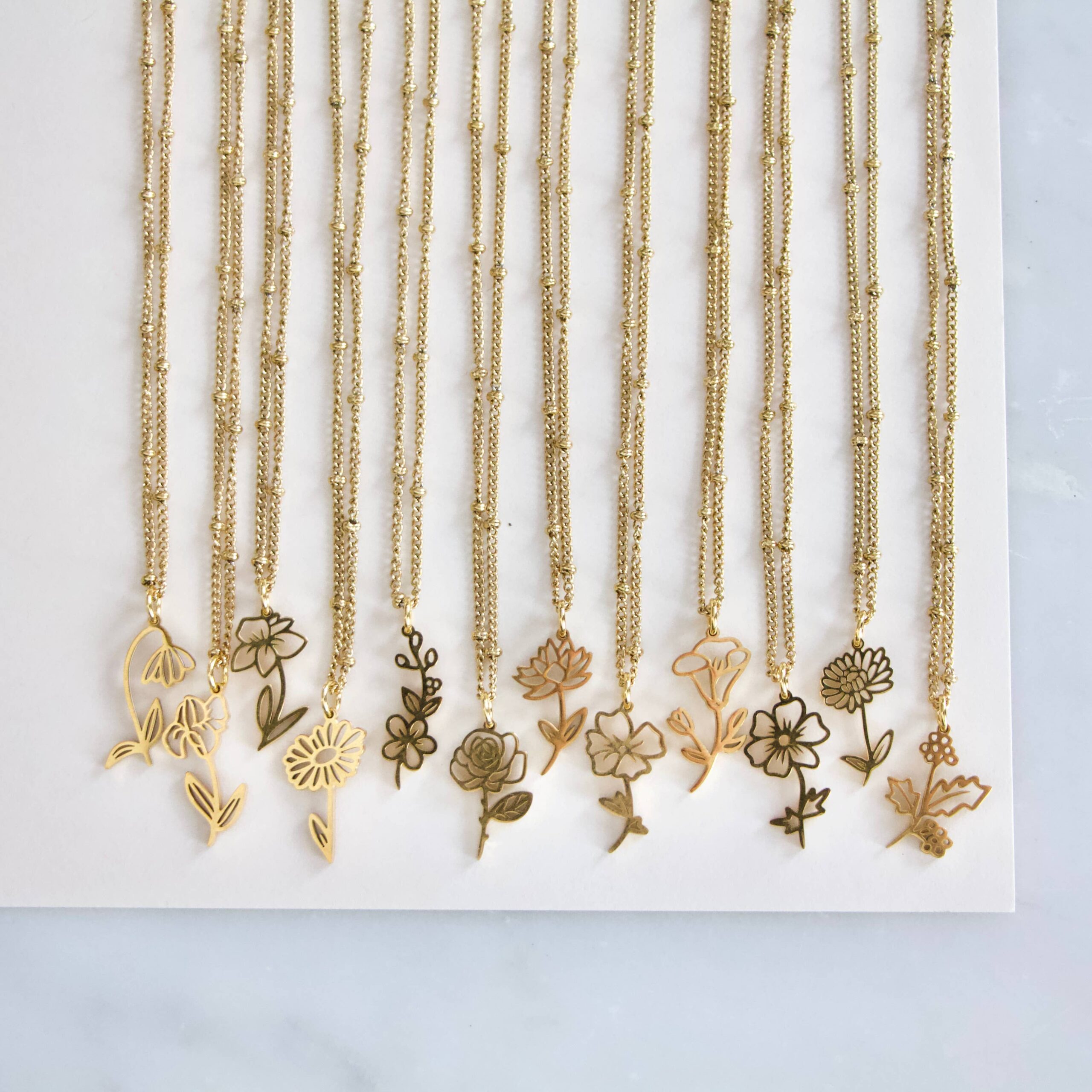 Birth Flower Necklaces - Waterproof: December - Holly