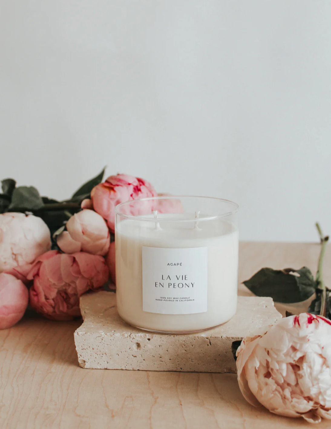 LA VIE EN PEONY CANDLE: 11 oz SINGLE WICK