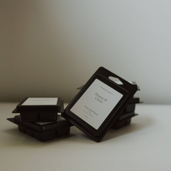 All-Natural Soy Wax Melts Cardamom & Vetiver - Image 6