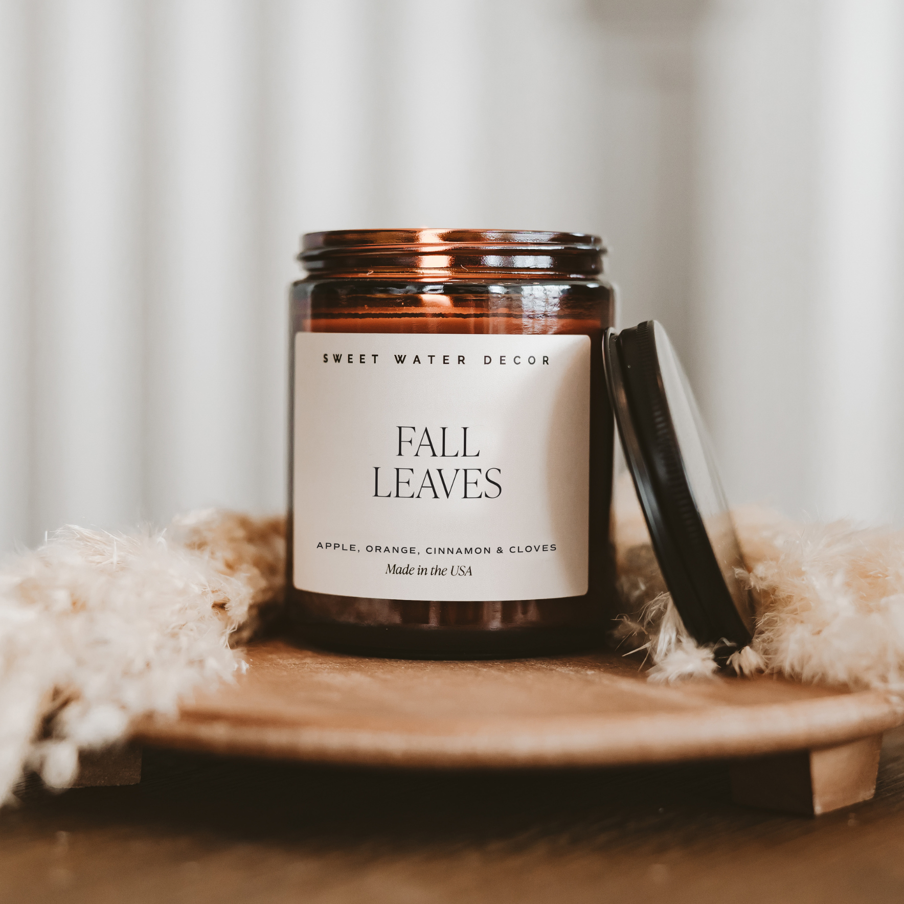 Sweet Water Decor - *NEW* Fall Leaves 9 oz Soy Candle - Fall Decor & Gifts