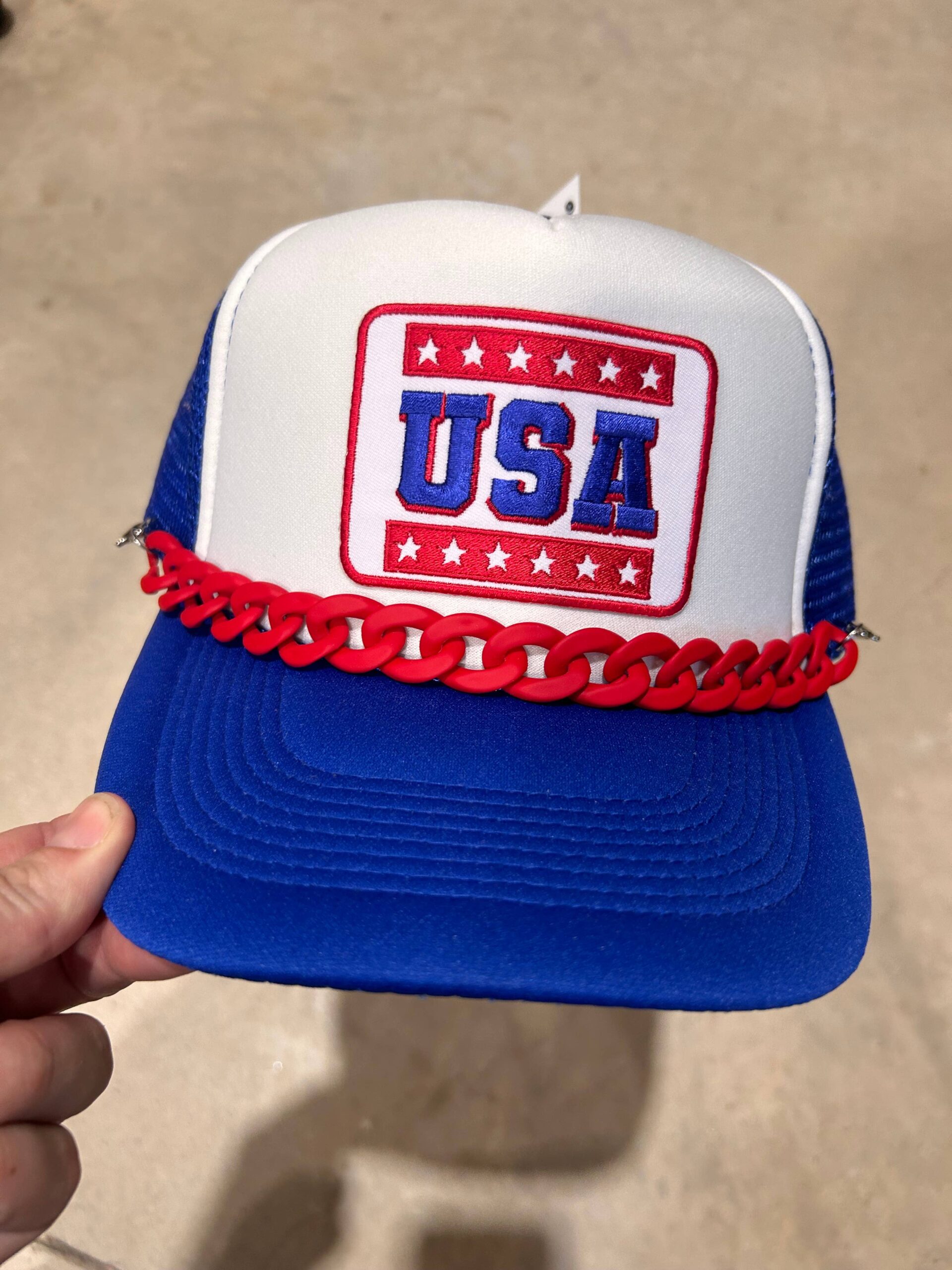 Red Links Trucker Chain