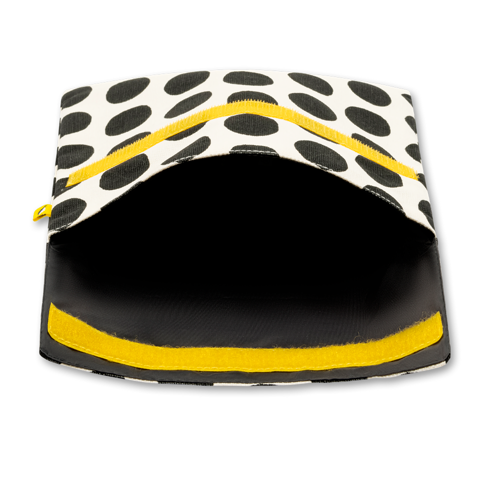 Fluf - Flip Snack Bag - Dot Black & White - Image 2