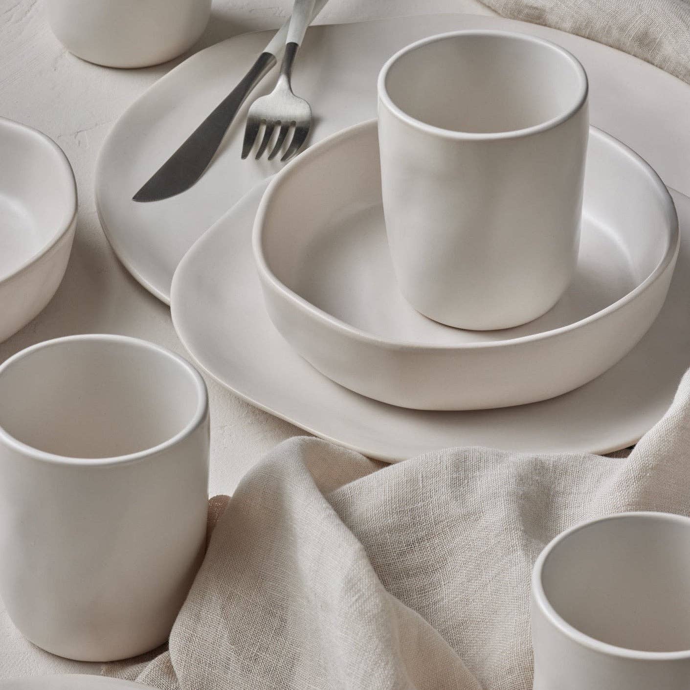 Hekonda Stoneware Dinnerware Set - Beige - Image 2