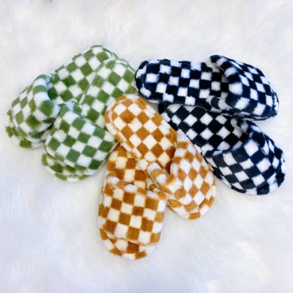Luxe Lounge Checker Cozy Slipper: Pistachio, S/M - Image 2