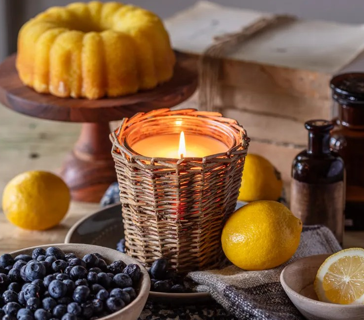 Lemon Blueberry Pound Cake Candle
