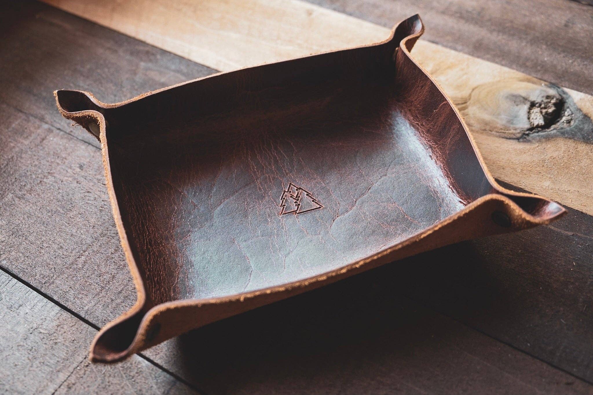 The Tumbledown | Leather valet tray: Tan Crazyhorse - Image 2