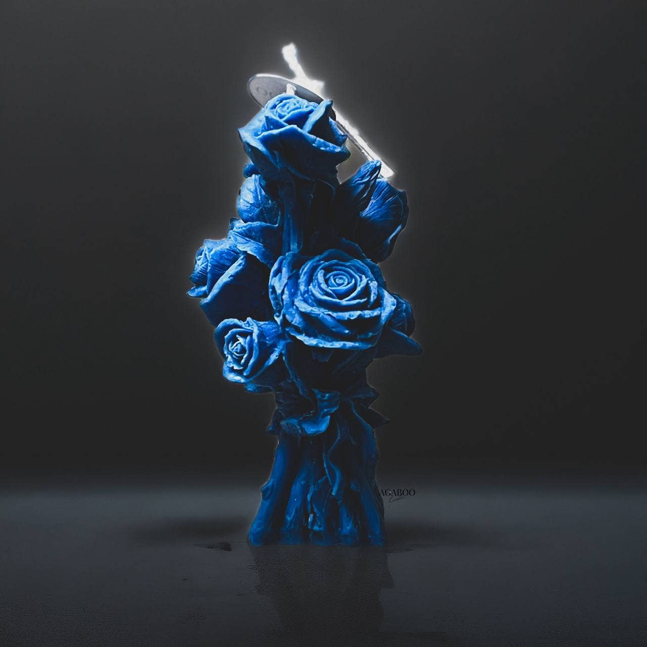 Romantic Rose Bouquet Candle 7.5x3.5in - Flowers: Peach, Bamboo & Coconut