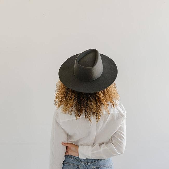 Gigi Pip - Dakota Triangle Crown - Image 36