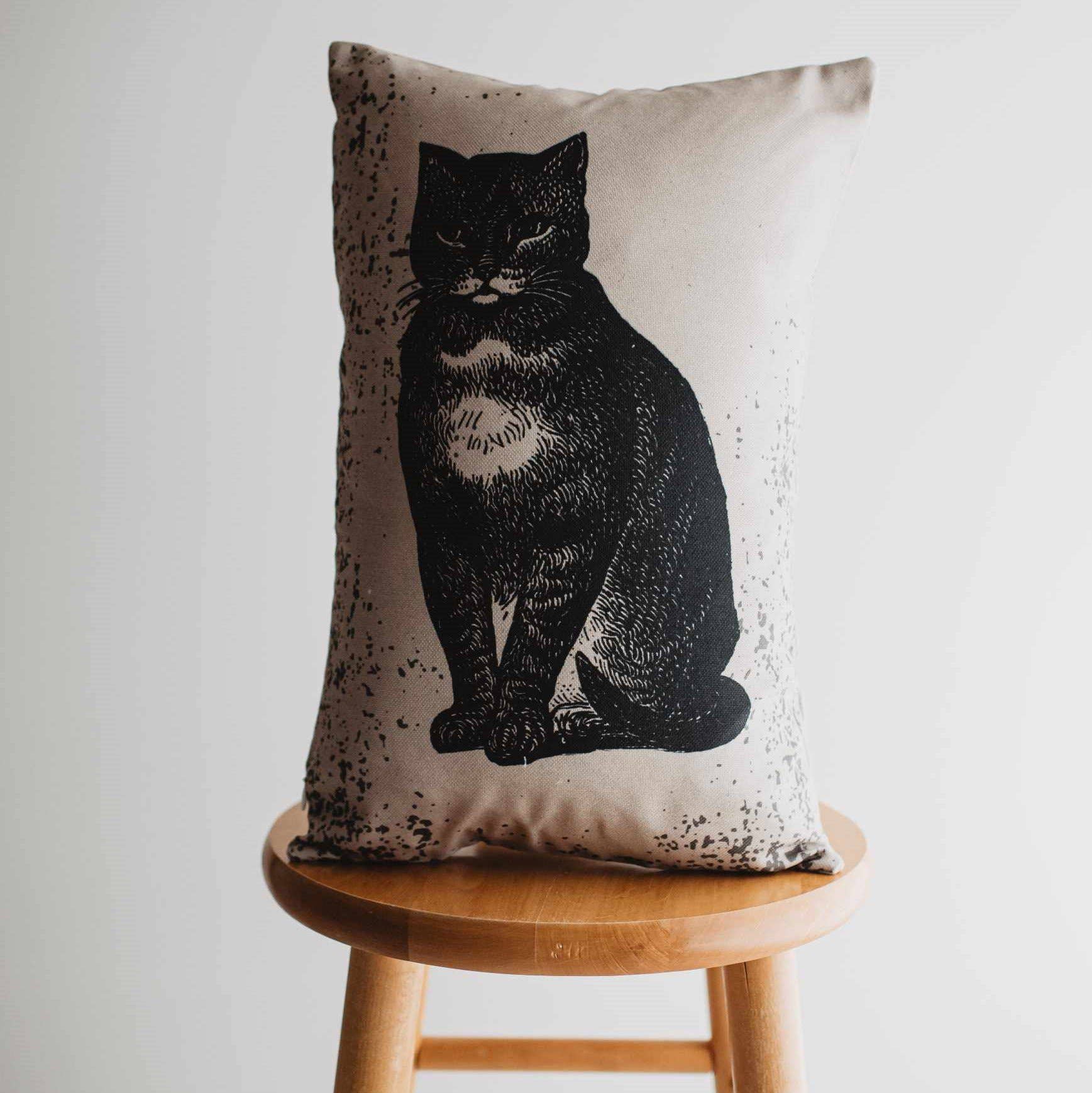 UniikPillows - Primitive Black Cat Lumbar Pillow Cover