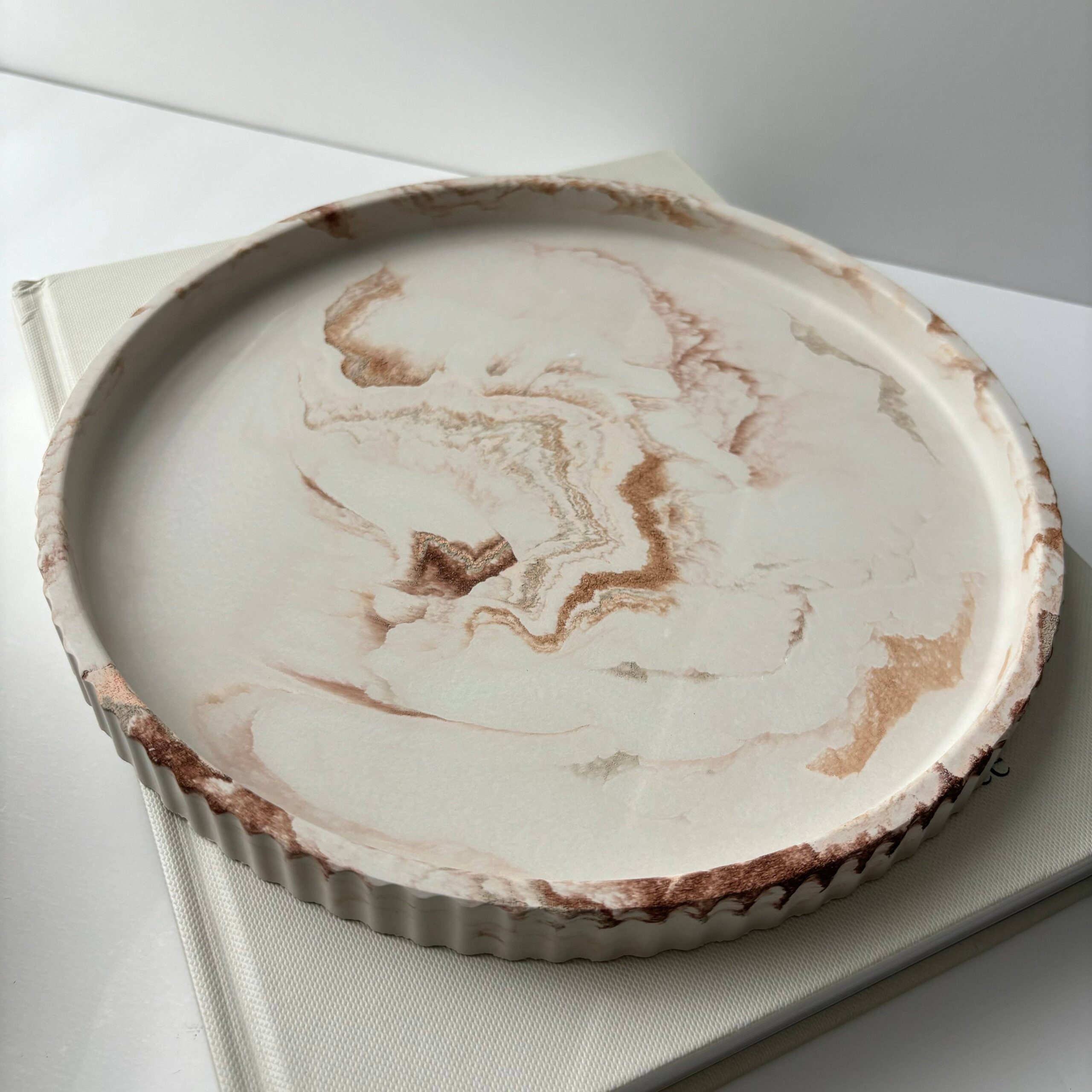 Joma - Concrete Fluted Tray | Round Concrete Tray: Black fusion marble - Image 10