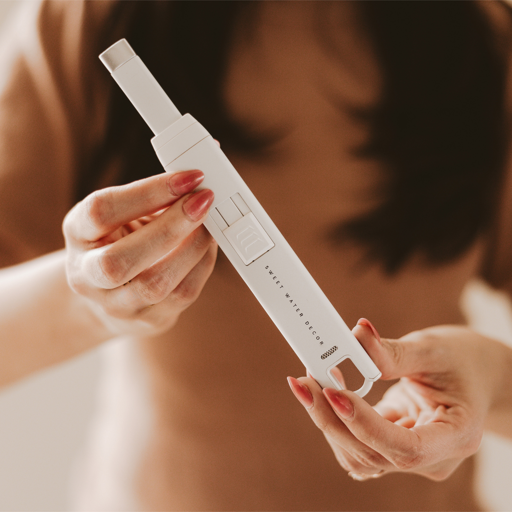 Sweet Water Decor - *NEW* Slate White Large Rechargeable Electric Lighter - Image 6