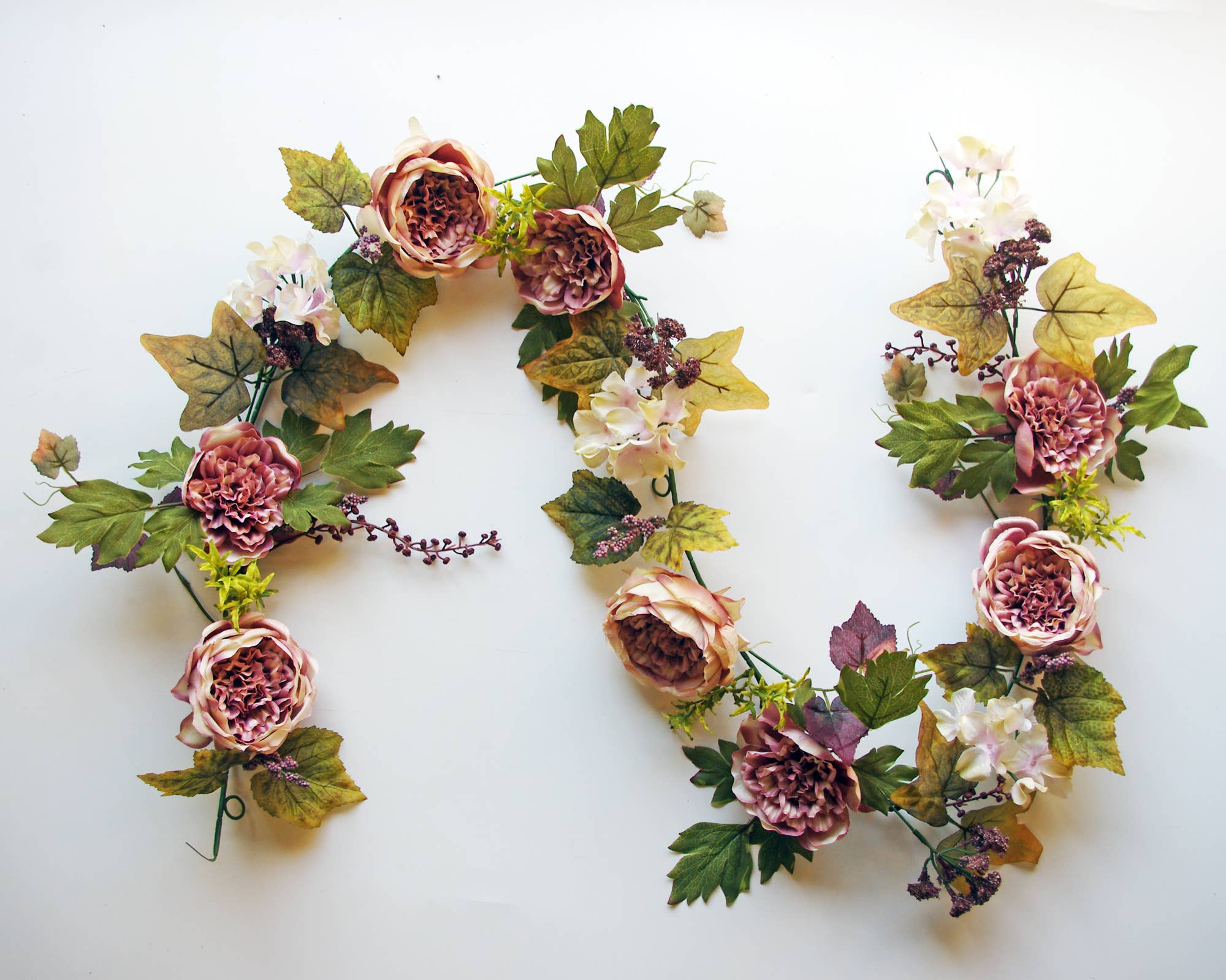 ES Essentials - Cabbage Rose Hydrangea Dahlia Berry Garland 72" Mauve