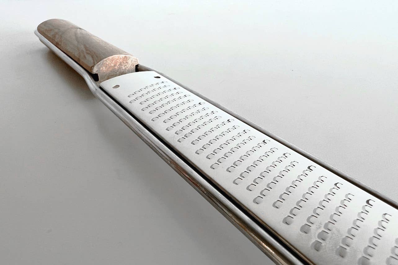 Italian Mandolin Paddle Grater: Fine Grade