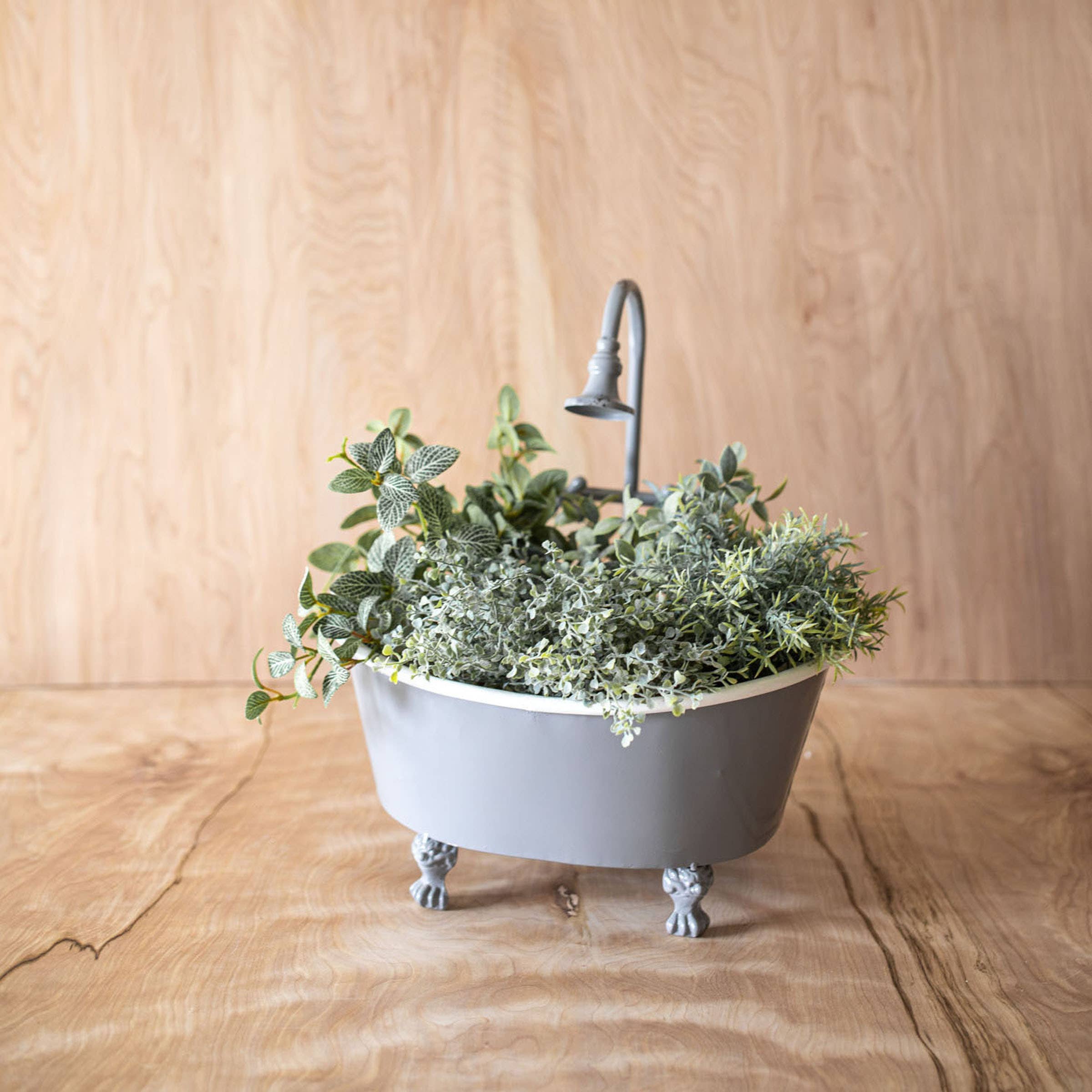 Eleanor Bathtub Planter