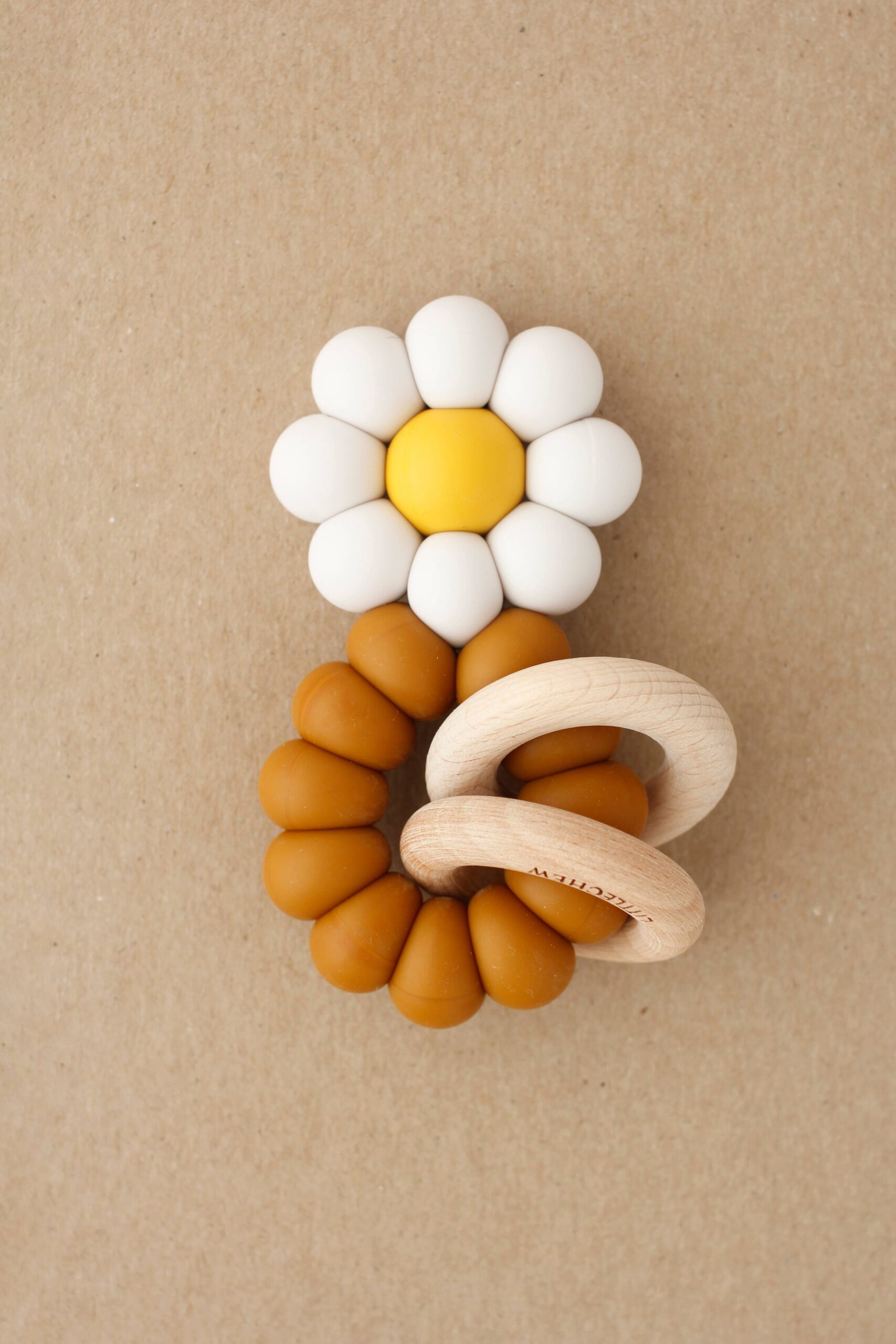 Little Chew - Teether - Chamomile | Silver Ivory