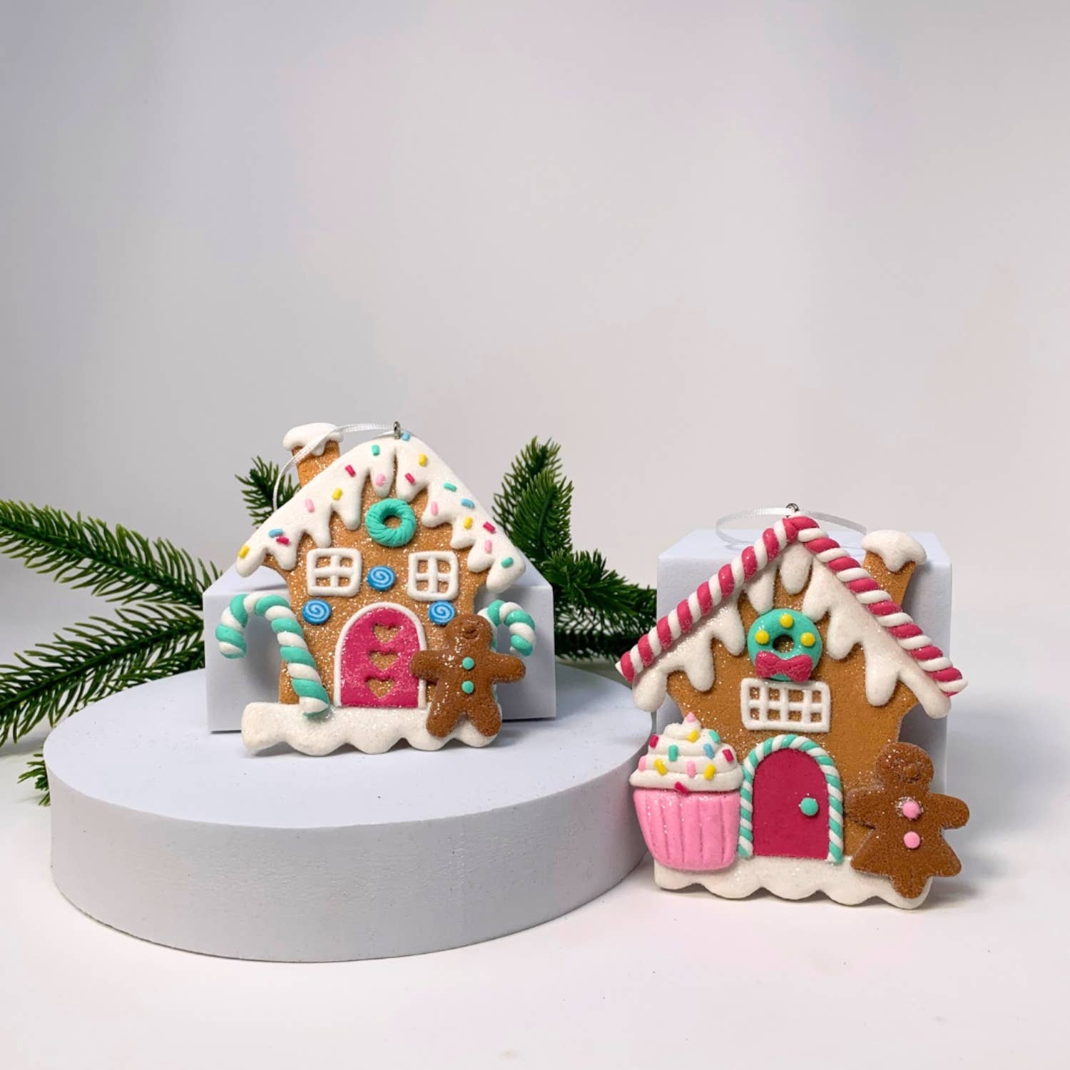 PASTEL PERFECTION GINGERBREAD HOUSE ORNAMENT 2 ASST. 4" X 3.