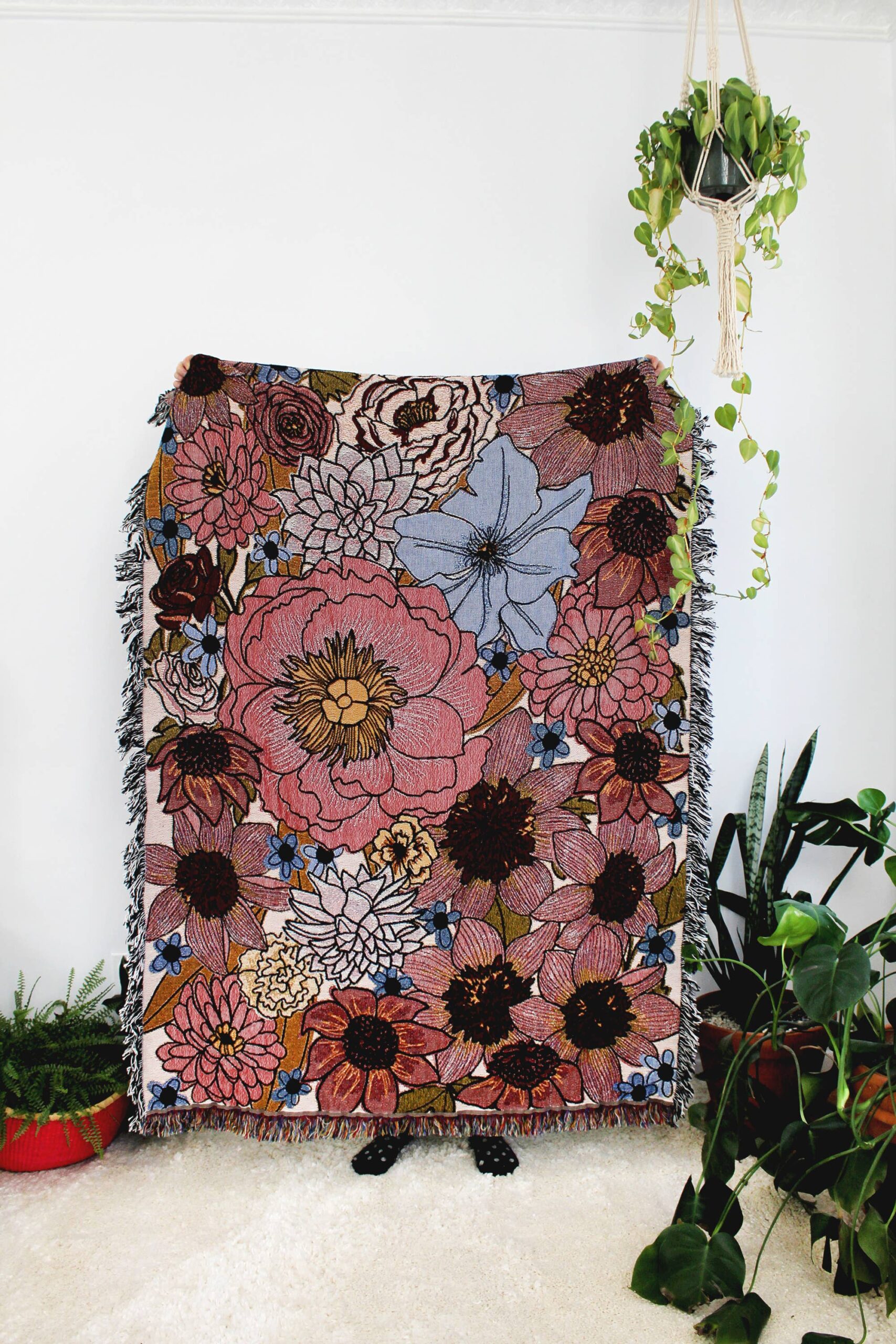 Calhoun & Co. - Dream Garden Tapestry Blanket