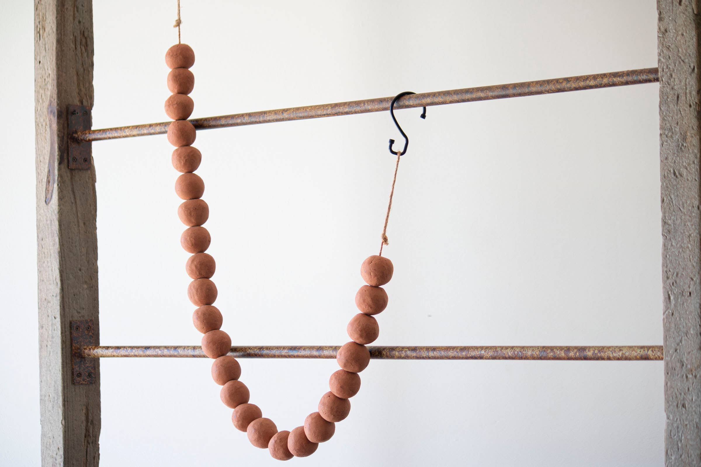 Terracotta & Jute Farmhouse Bead Garland - Image 4