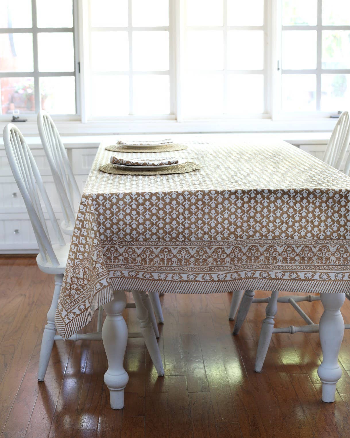 Pacific & Rose Textiles - Tablecloth Charlotte Caramel