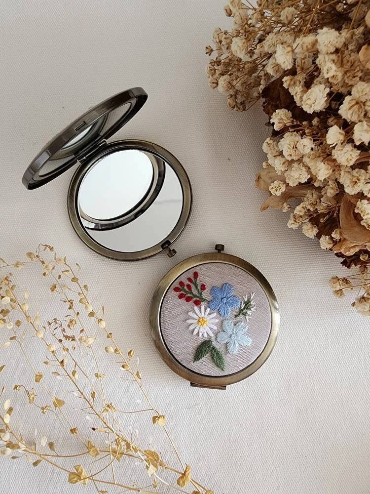 Quince Fables - Floral Embroidered Compact Mirror, Collection Sophia - Image 2