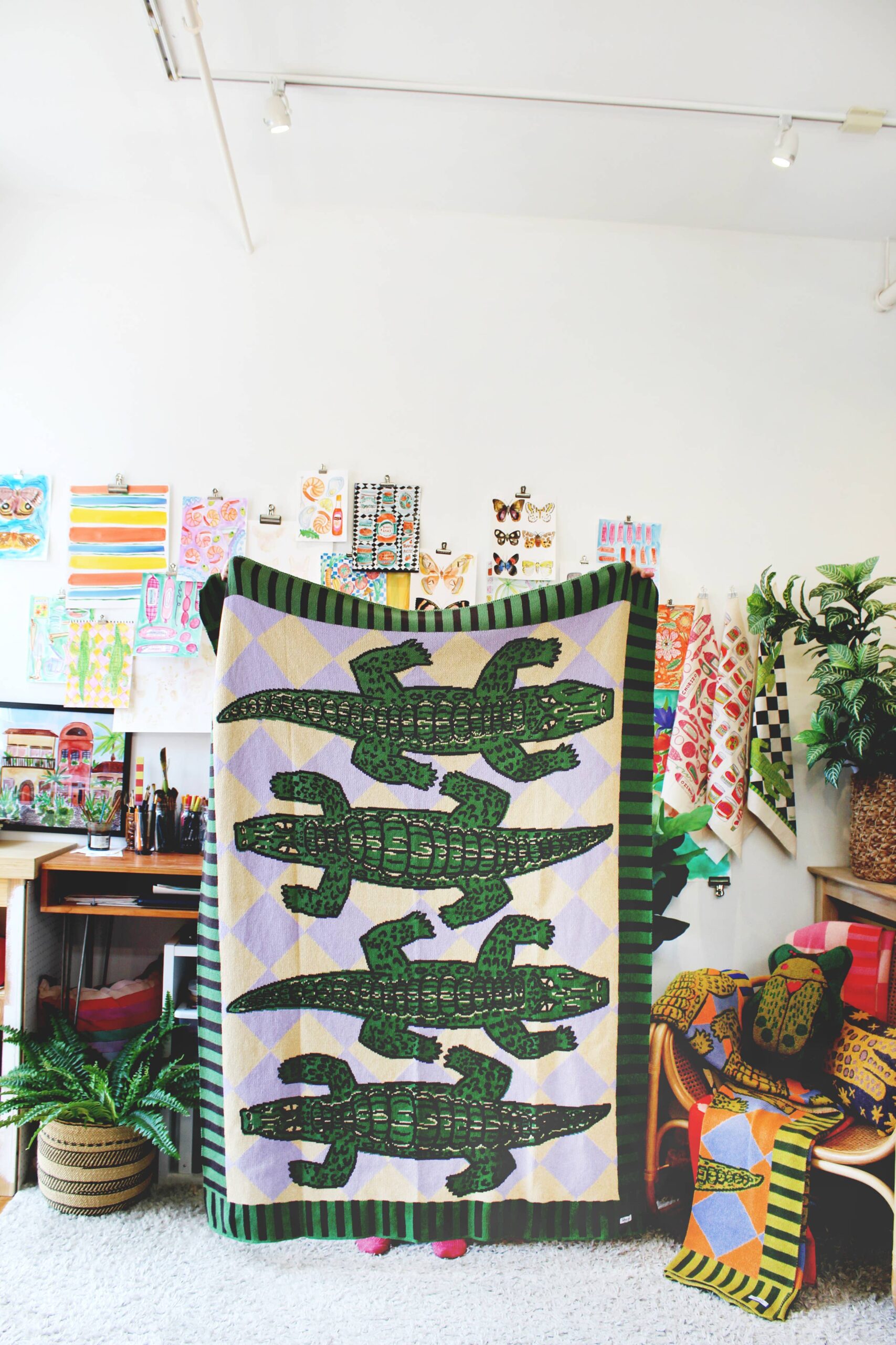 Calhoun & Co. - Alligator Patio Knit Throw Blanket - Image 2