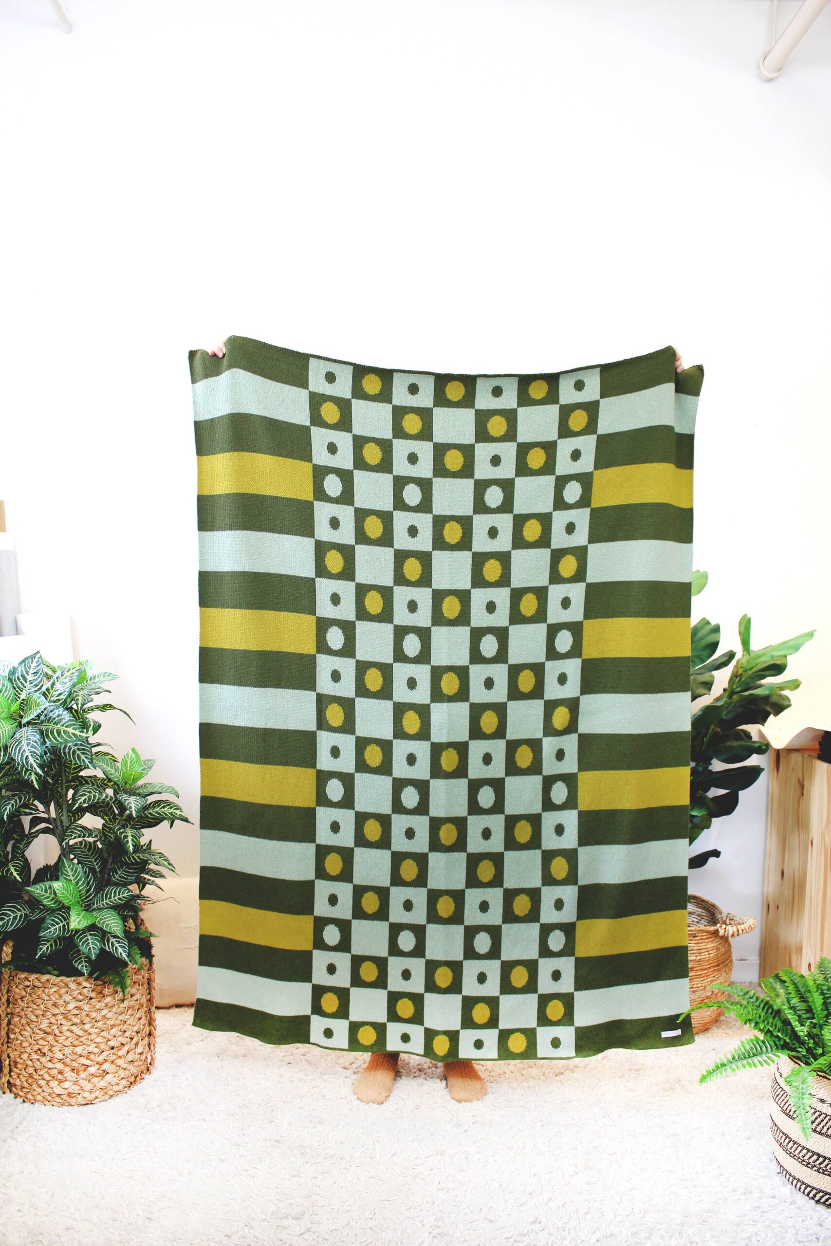 Calhoun & Co. - Checkmate Knit Blanket - Image 4