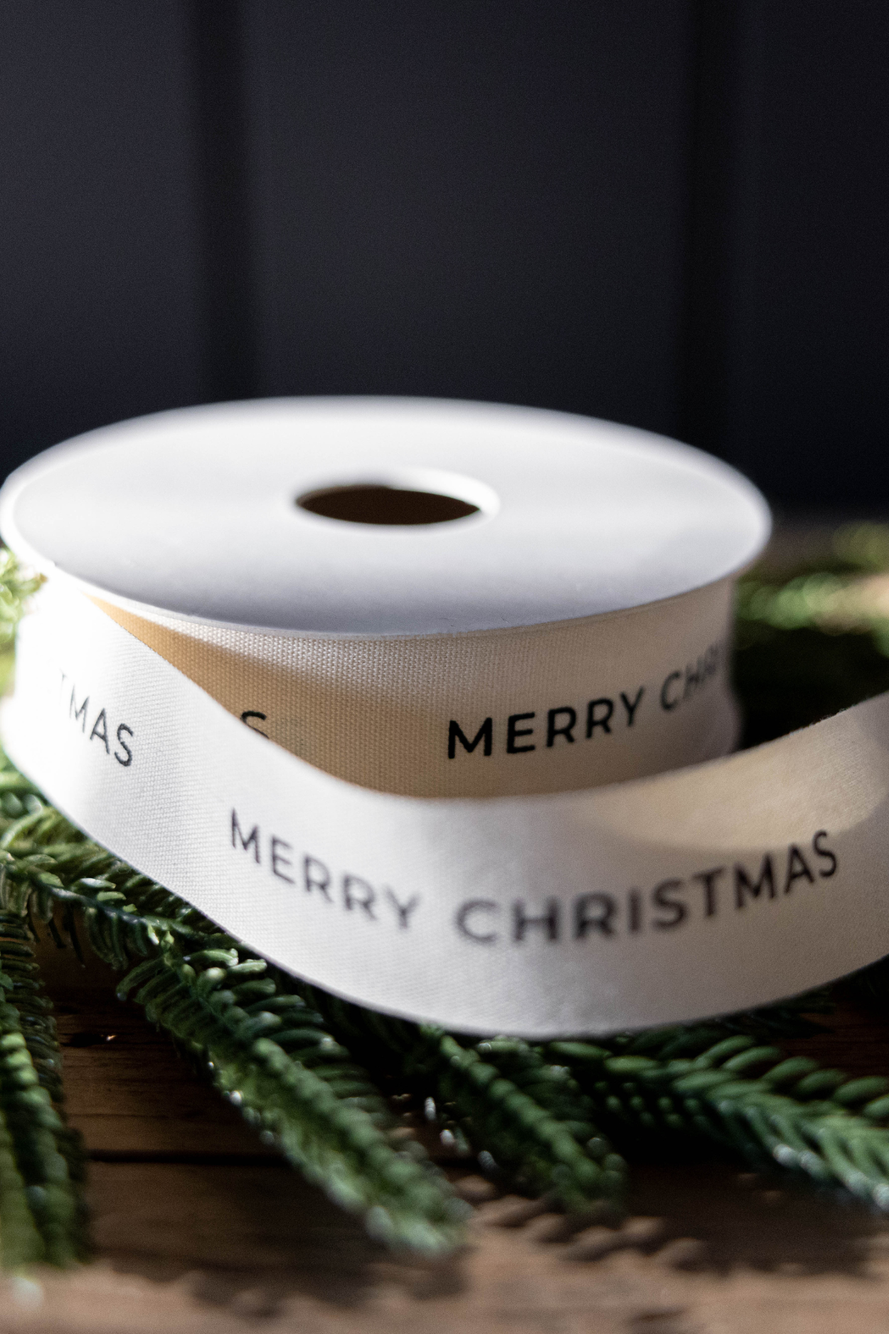 Ribbon Merry Christmas Holiday Decor: Medium