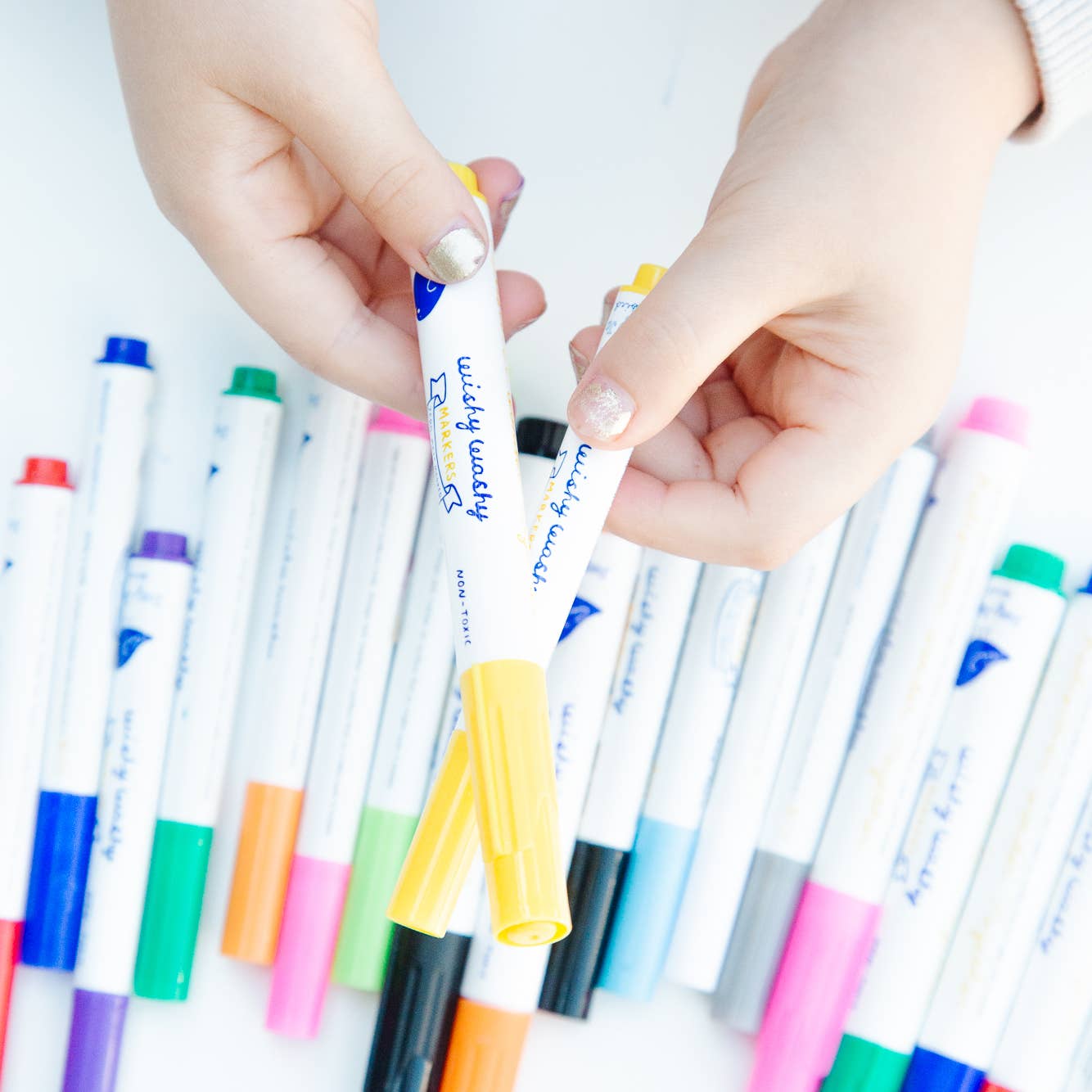 Wishy Washy Markers MINI - Set of 12 Assorted Colors - Image 6