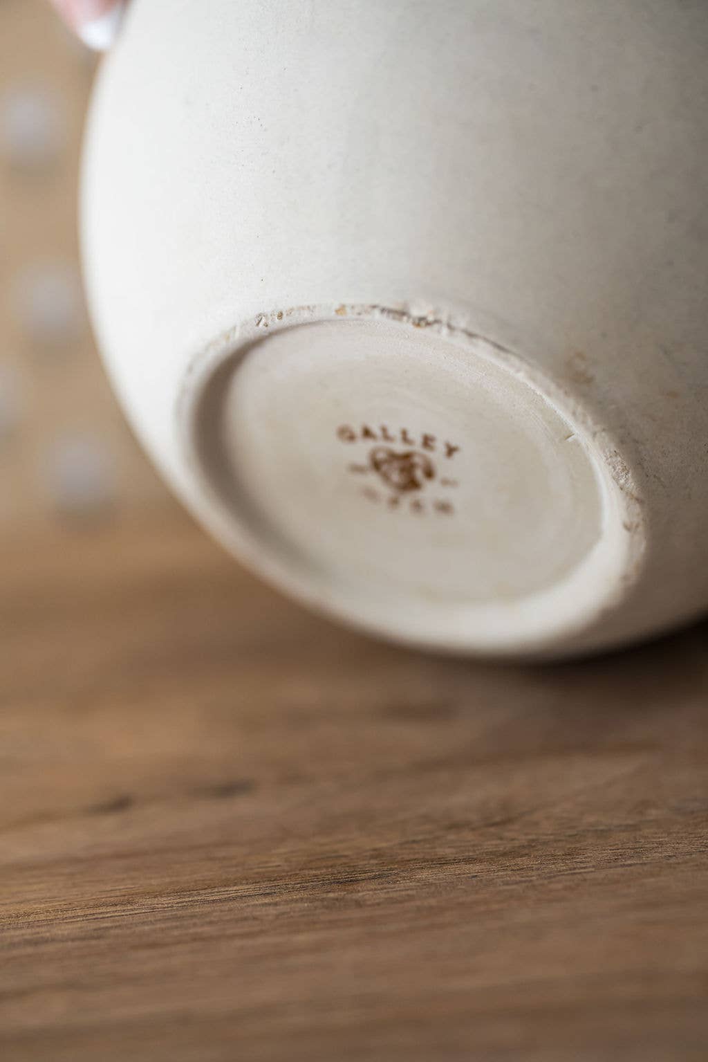 Galley and Fen - Heritage Stoneware Large Bowl - Image 3